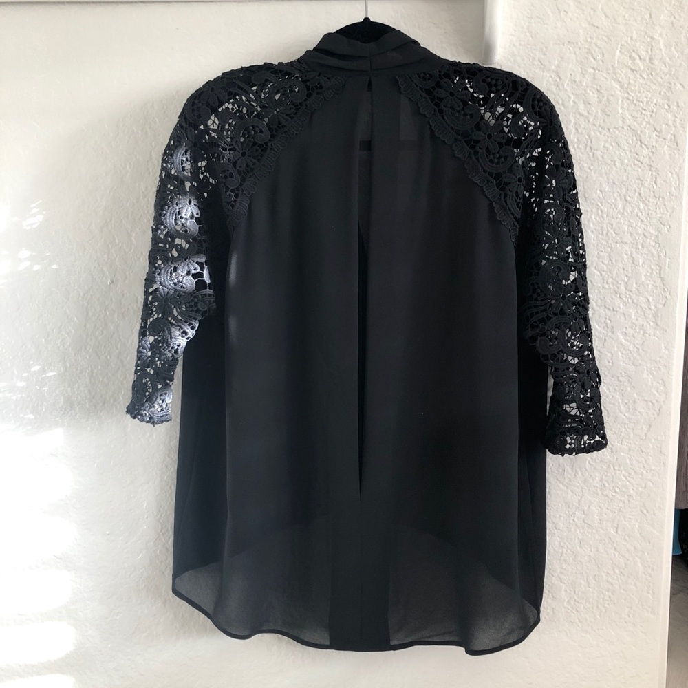 Blouse - Picture 2 of 4